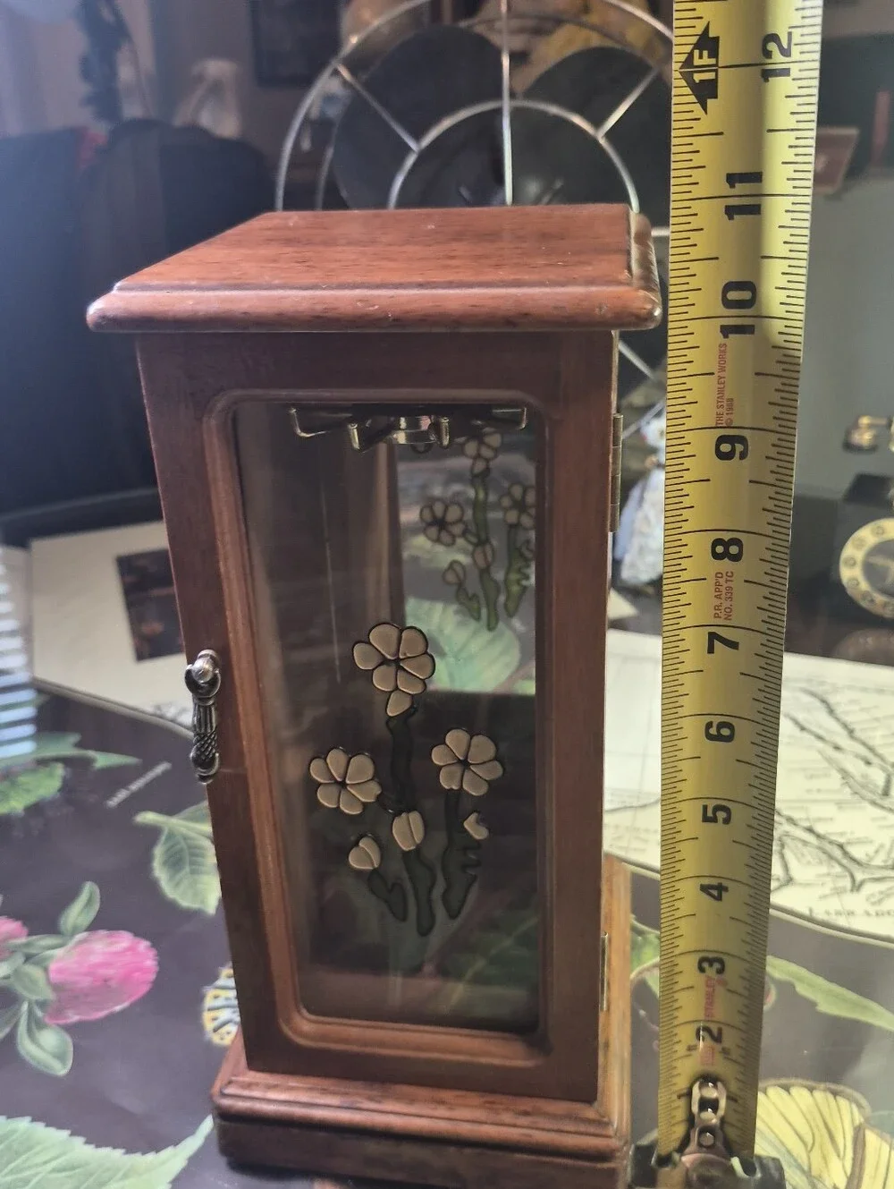 Wooden Floral Accent Case in Brown VINTAGE